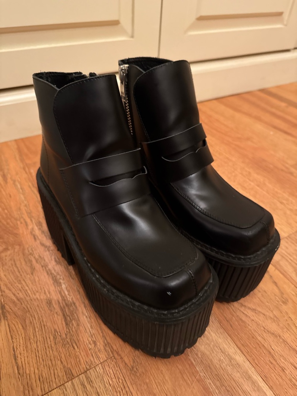 NWT UNIF Leather Black Platform Boots Side Zip real leather size us 8 womens - Picture 8 of 8